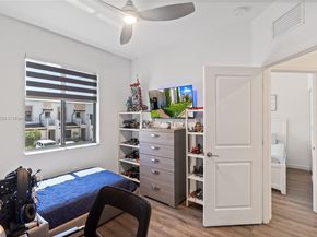 21018 NE 8th Ave 21018, Miami FL 33179