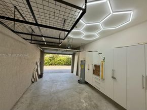 1035 NW 2nd Ave, Fort Lauderdale FL 33311