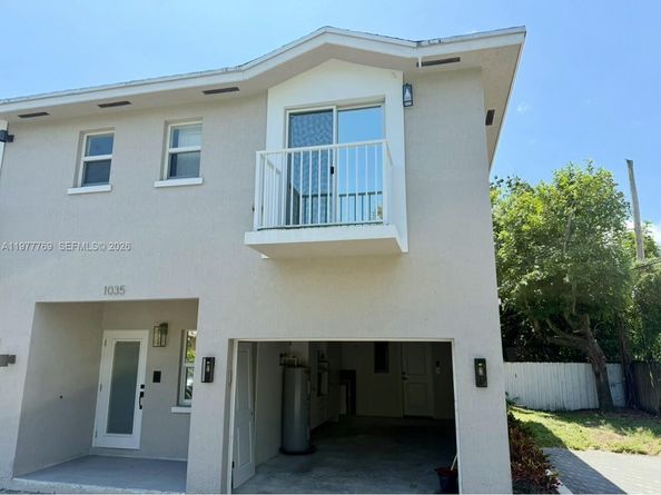 1035 NW 2nd Ave, Fort Lauderdale FL 33311