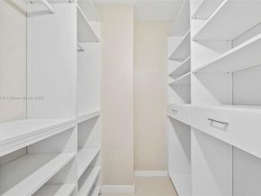 7601 E Treasure Dr PH216, North Bay Village FL 33141