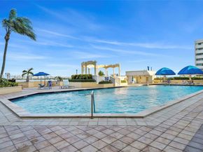 7601 E Treasure Dr PH216, North Bay Village FL 33141