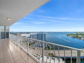 7601 E Treasure Dr PH216, North Bay Village FL 33141