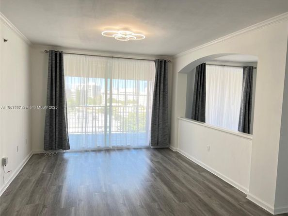 17150 N Bay Rd 2814, Sunny Isles Beach FL 33160