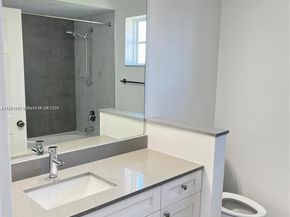 17150 N Bay Rd 2814, Sunny Isles Beach FL 33160