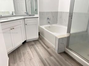 17150 N Bay Rd 2814, Sunny Isles Beach FL 33160