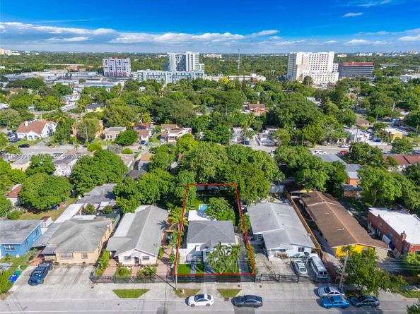 1451 NW 31st St, Miami FL 33142