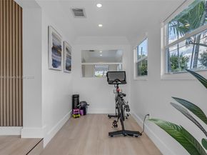 1451 NW 31st St, Miami FL 33142