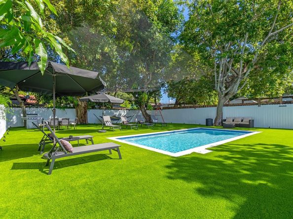 1451 NW 31st St, Miami FL 33142