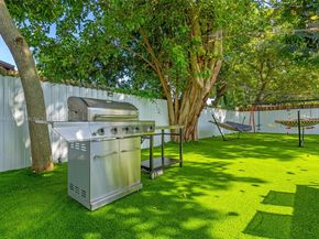 1451 NW 31st St, Miami FL 33142