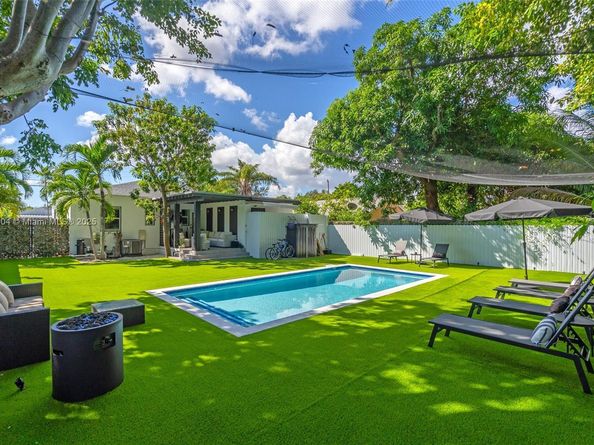 1451 NW 31st St, Miami FL 33142