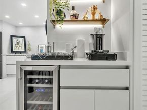 6801 Indian Creek Dr 304, Miami Beach FL 33141