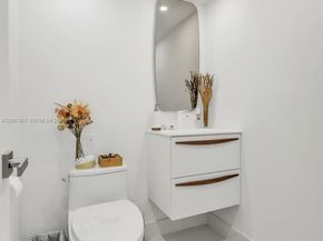 6801 Indian Creek Dr 304, Miami Beach FL 33141