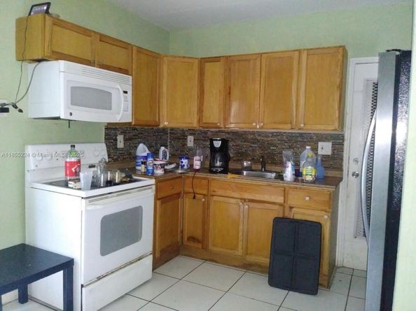2608 SW 11th St, Miami FL 33135