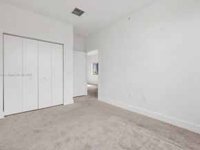4369 NW 9th St, Plantation FL 33317