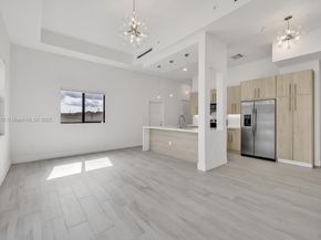 4369 NW 9th St, Plantation FL 33317