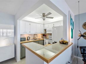 143 Oakridge J 143, Deerfield Beach FL 33442