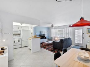 143 Oakridge J 143, Deerfield Beach FL 33442