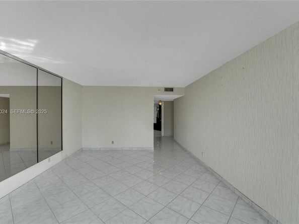 1920 S Ocean Dr 16B, Hallandale Beach FL 33009