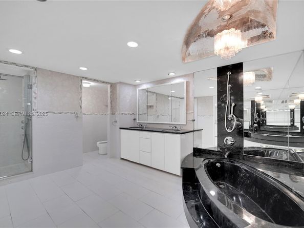 1920 S Ocean Dr 16B, Hallandale Beach FL 33009