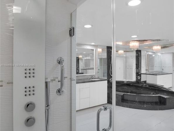 1920 S Ocean Dr 16B, Hallandale Beach FL 33009