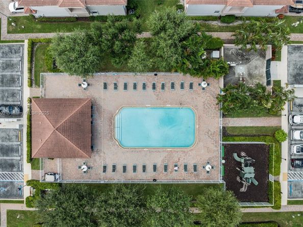 12 Nottingham Pl, Boynton Beach FL 33426