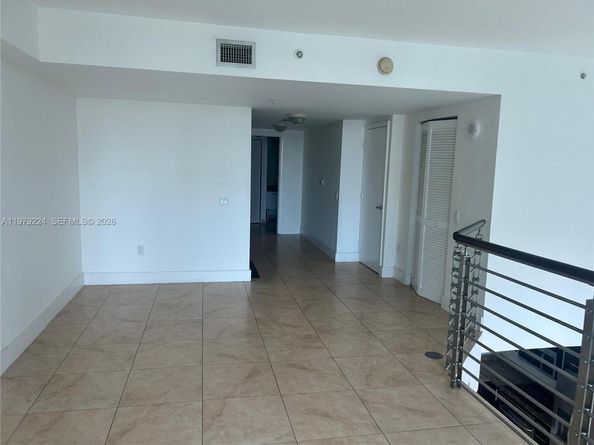 41 SE 5th St 907, Miami FL 33131