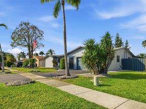 11435 NW 41st St, Sunrise FL 33323