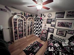 11435 NW 41st St, Sunrise FL 33323