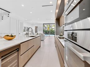 3084 Indiana St, Miami FL 33133