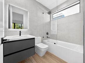 3084 Indiana St, Miami FL 33133