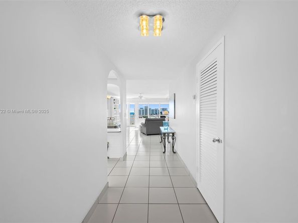 3111 N Ocean Dr 812, Hollywood FL 33019