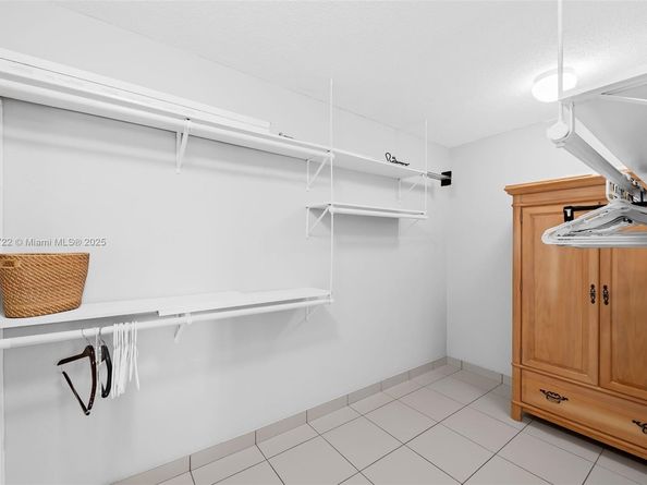 3111 N Ocean Dr 812, Hollywood FL 33019