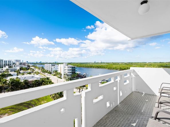 3111 N Ocean Dr 812, Hollywood FL 33019