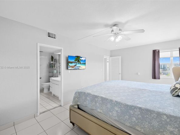 3111 N Ocean Dr 812, Hollywood FL 33019