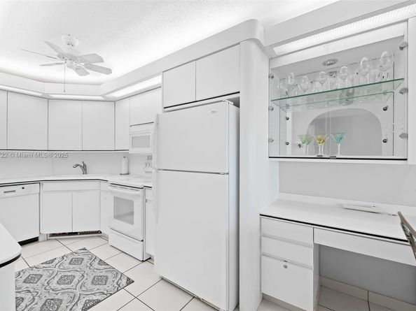 3111 N Ocean Dr 812, Hollywood FL 33019