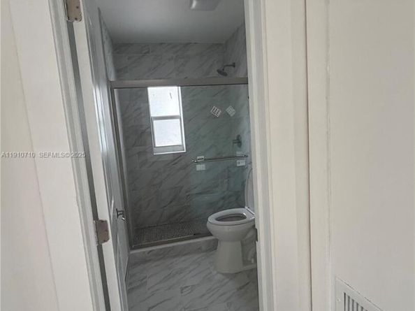 40 NW 62nd Ave, Miami FL 33126