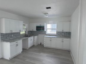 40 NW 62nd Ave, Miami FL 33126