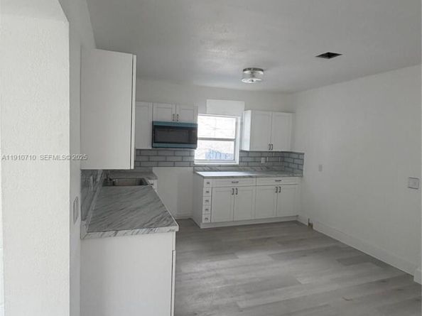 40 NW 62nd Ave, Miami FL 33126