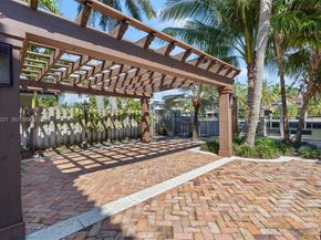 1701 SE 10th St, Fort Lauderdale FL 33316