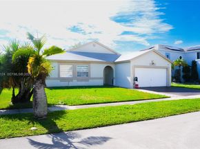 9670 Glacier Dr, Miramar FL 33025