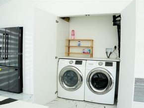 9670 Glacier Dr, Miramar FL 33025