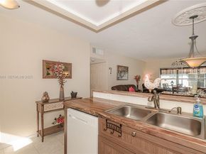 4805 NW 35th St 601, Lauderdale Lakes FL 33319