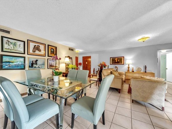 8850 SW 123rd Ct H201, Miami FL 33186