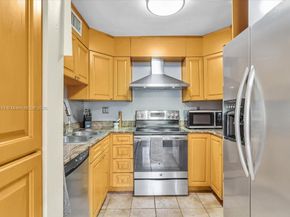 8850 SW 123rd Ct H201, Miami FL 33186