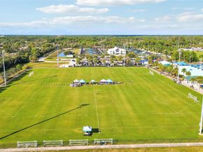 193 Bent Tree Dr, Palm Beach Gardens FL 33418