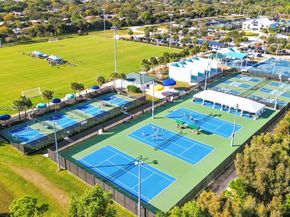 193 Bent Tree Dr, Palm Beach Gardens FL 33418