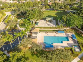 1140 Cedar Falls Dr, Weston FL 33327