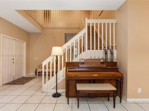 1140 Cedar Falls Dr, Weston FL 33327