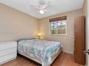 1140 Cedar Falls Dr, Weston FL 33327