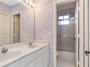 1140 Cedar Falls Dr, Weston FL 33327